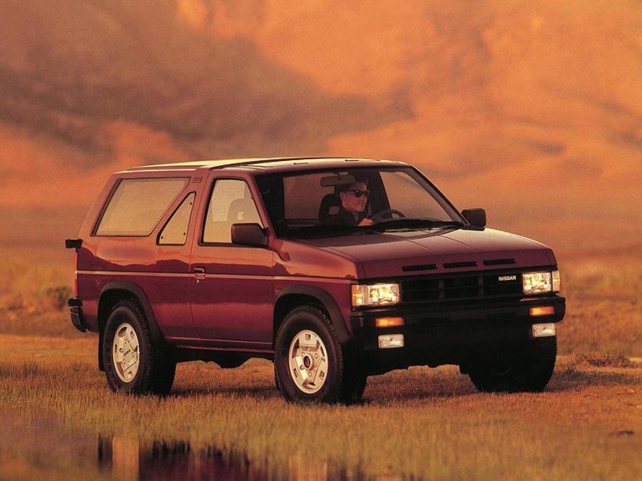  Nissan Pathfinder 2-Door 1986 года  (фото 6 из 8)